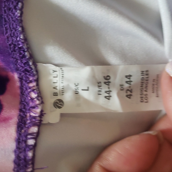 Crop Workout Tights - Picture 8 of 12